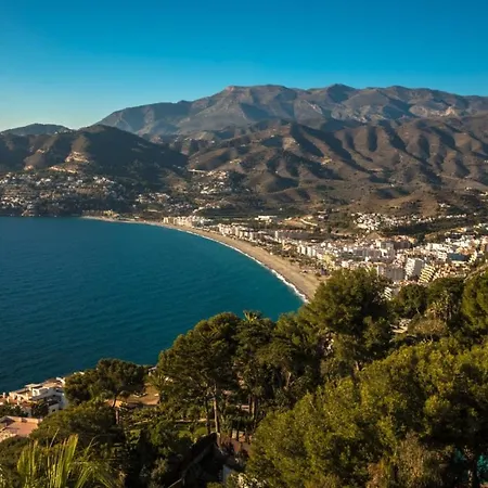 Holiday home La Perla Del Pueblo - 4-Bed Retreat - Pool & Sea Views *