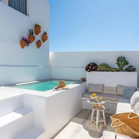 Holiday home La Perla Del Pueblo - 4-Bed Retreat - Pool & Sea Views Almunecar
