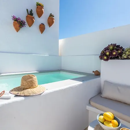 Holiday home La Perla Del Pueblo - 4-bed Retreat - Pool & Sea Views