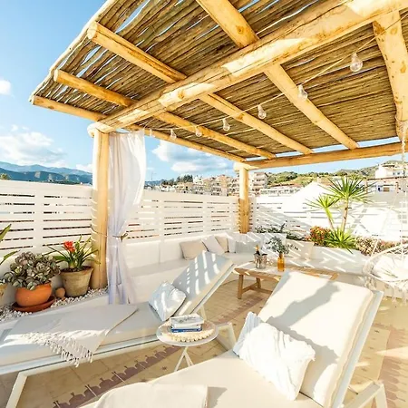La Perla Del Pueblo - 4-Bed Retreat - Pool & Sea Views
