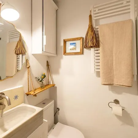 La Perla Del Pueblo - 4-Bed Retreat - Pool & Sea Views Holiday home Almunecar