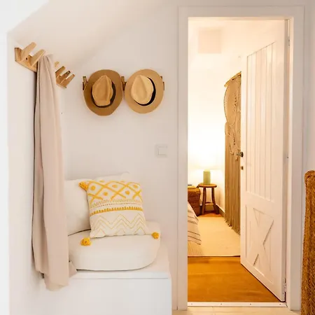 La Perla Del Pueblo - 4-bed Retreat - Pool & Sea Views